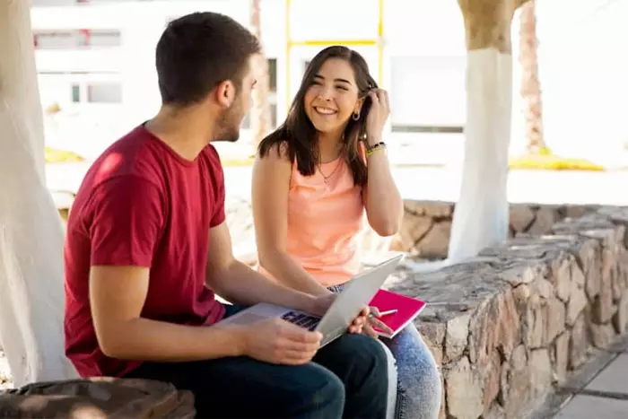 ¿Qué preguntas para pedirle a un chico que lo haga pensar en ti?