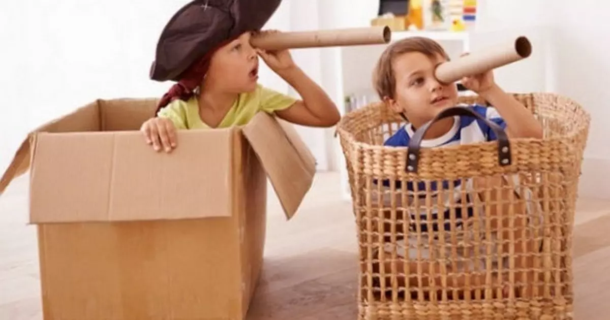 Qué llevar a un niño en casa sin una computadora y un teléfono inteligente.