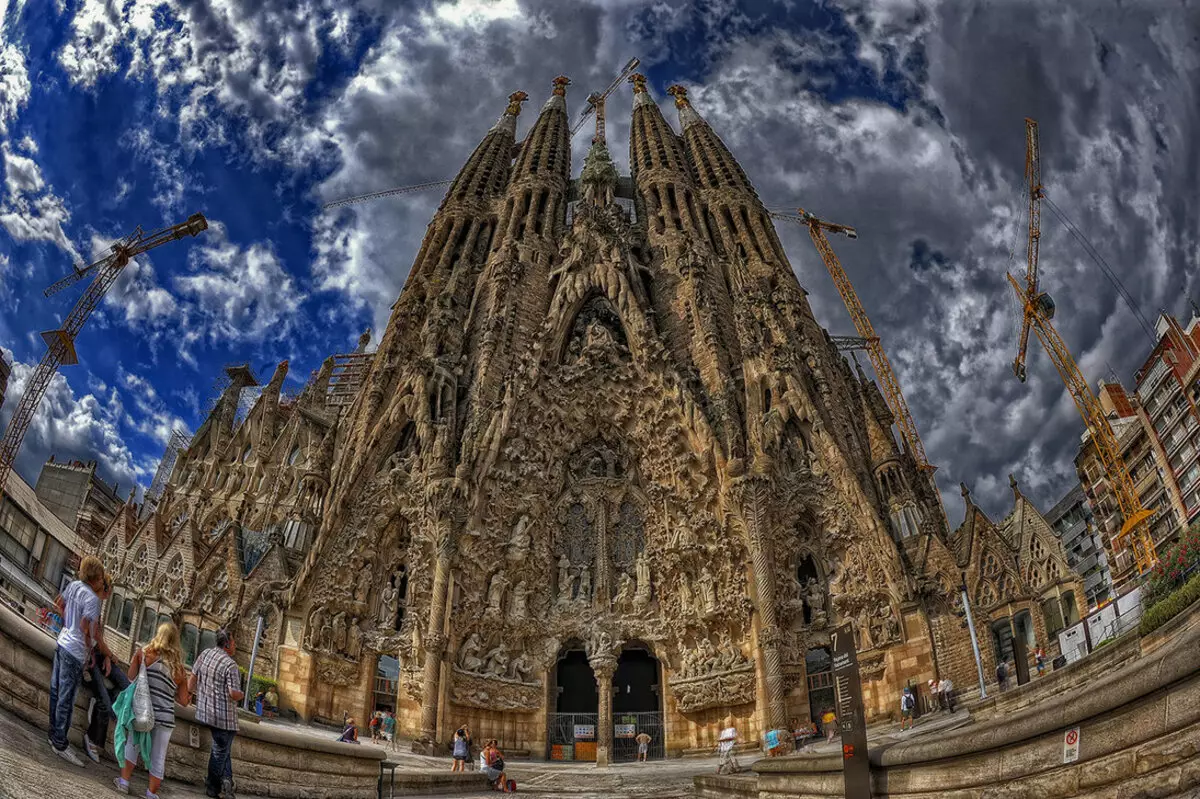 Antonio Gaudi: Den mest mystiske arkitekten i historien som underverk fungerte 35056_6