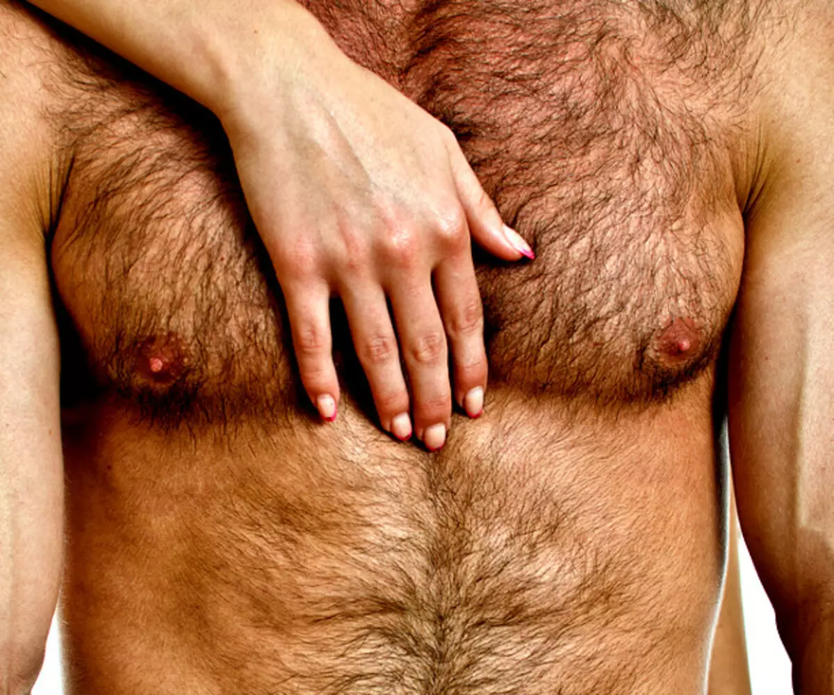 волосатая грудь у мужчин что это значит у фото 12