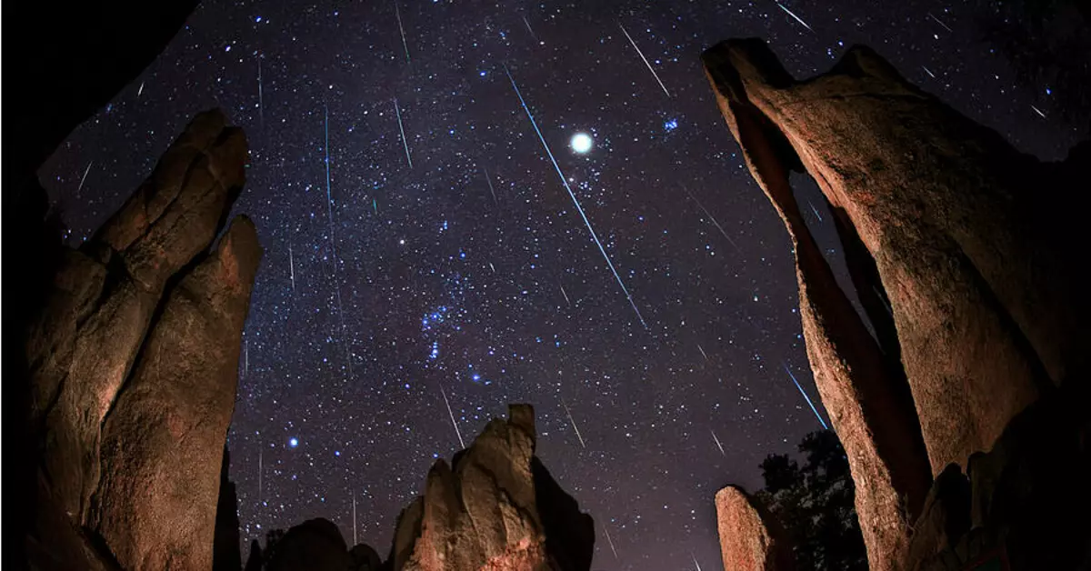 Kauneus! Geminides lensi meille - viileimmät meteorit