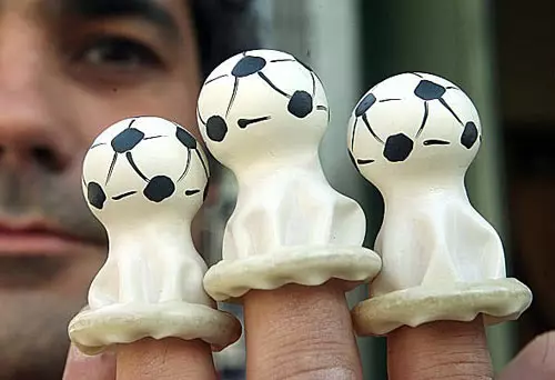 Football-condom.