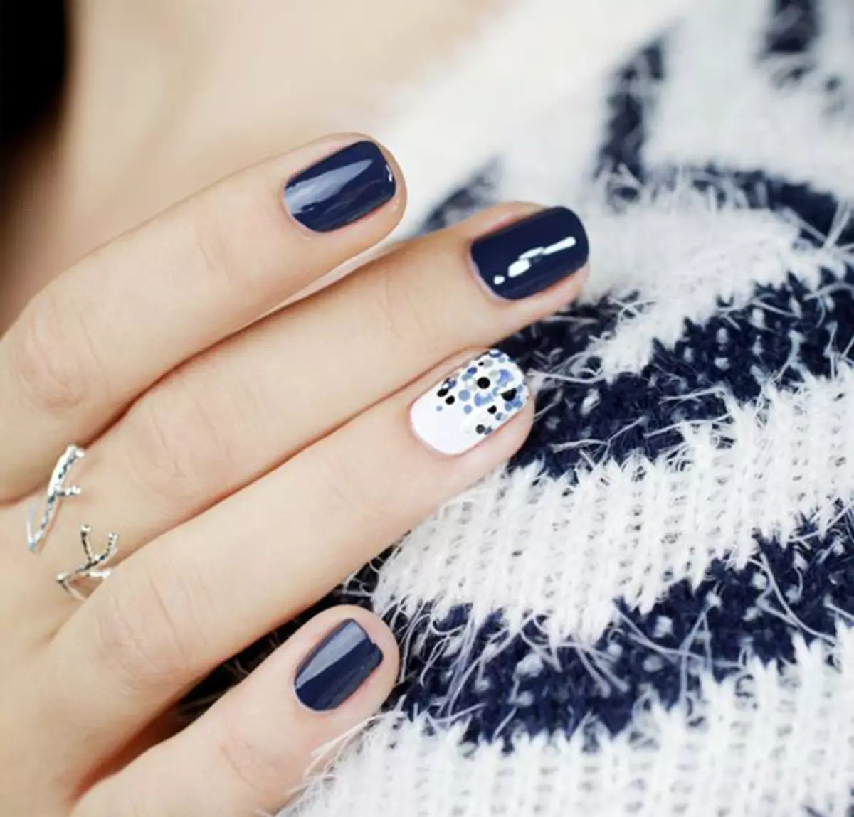 Nails27