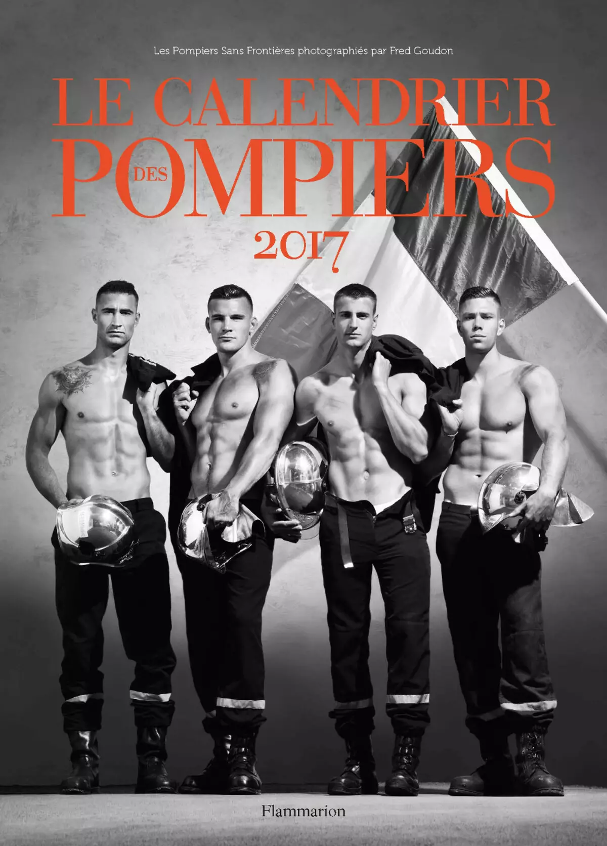 # Youtonado: pompiers français nus dans le calendrier pour 2017