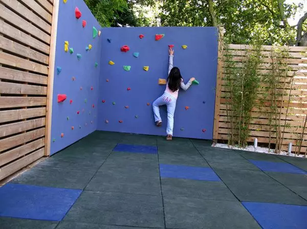 backyard-climbing-wall