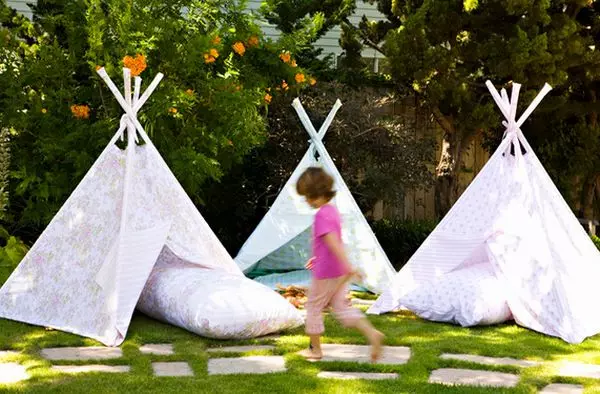 Backyard-Tent.