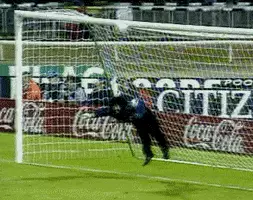 Ew jî mirov in: 10 Madness of Players Futbol (di GIFS) de 38107_2