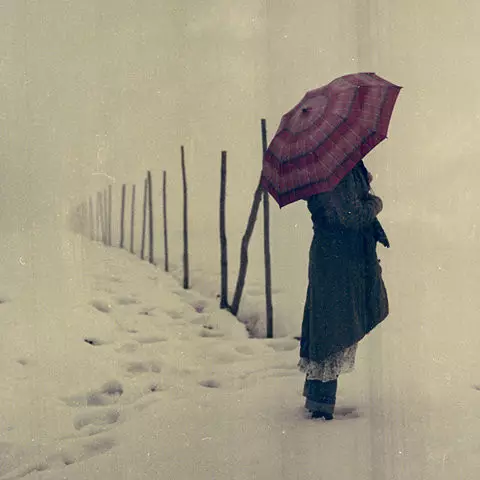 Alone-Girl-Snow-Umbrella-Favim