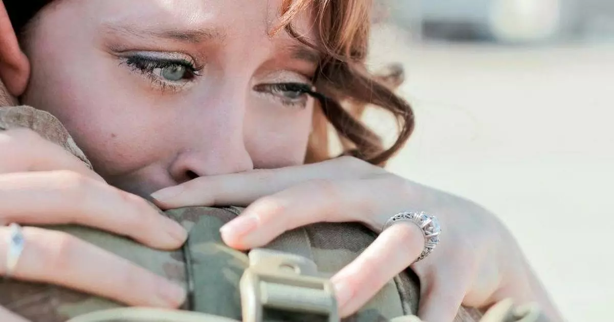 Hoe om te gaan met depressie na 'n egskeiding