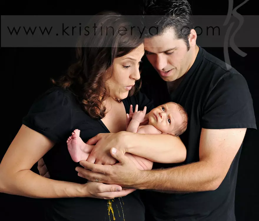 Newborn-Baby-Photoshoot-Fails-28-56FCEAA7371BF__880