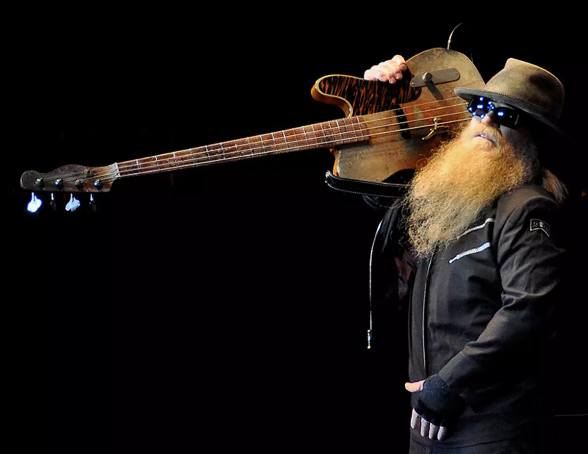 Dusty-Hill-Net-Worth