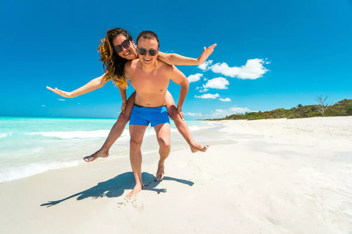 Pijesak se osjeća: puni i završni spolni priručnik za plažu (18+)