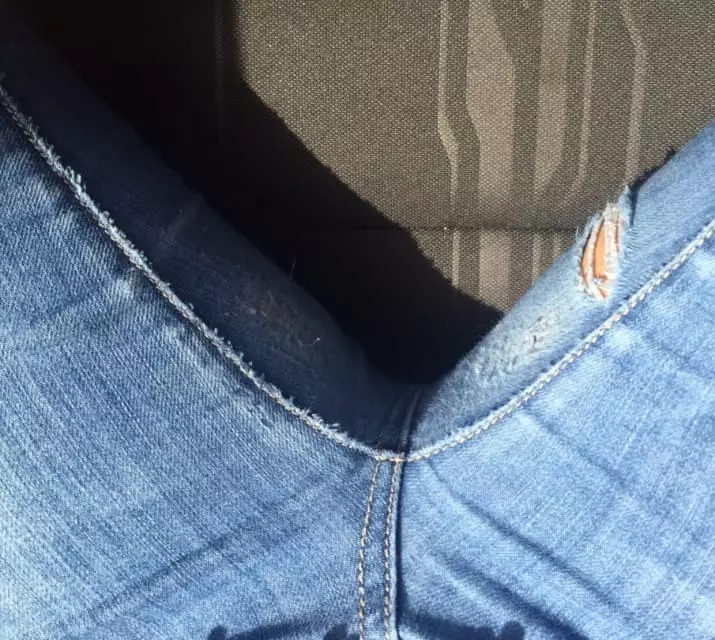 Cuando sus caderas y jeans no se crean el uno para el otro. Photopuffs. 15 piezas