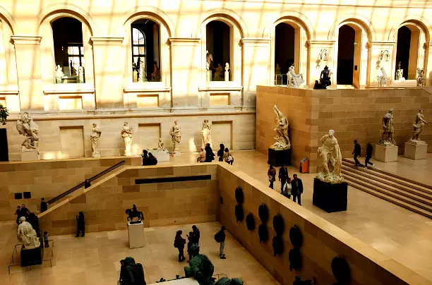 Louvre.