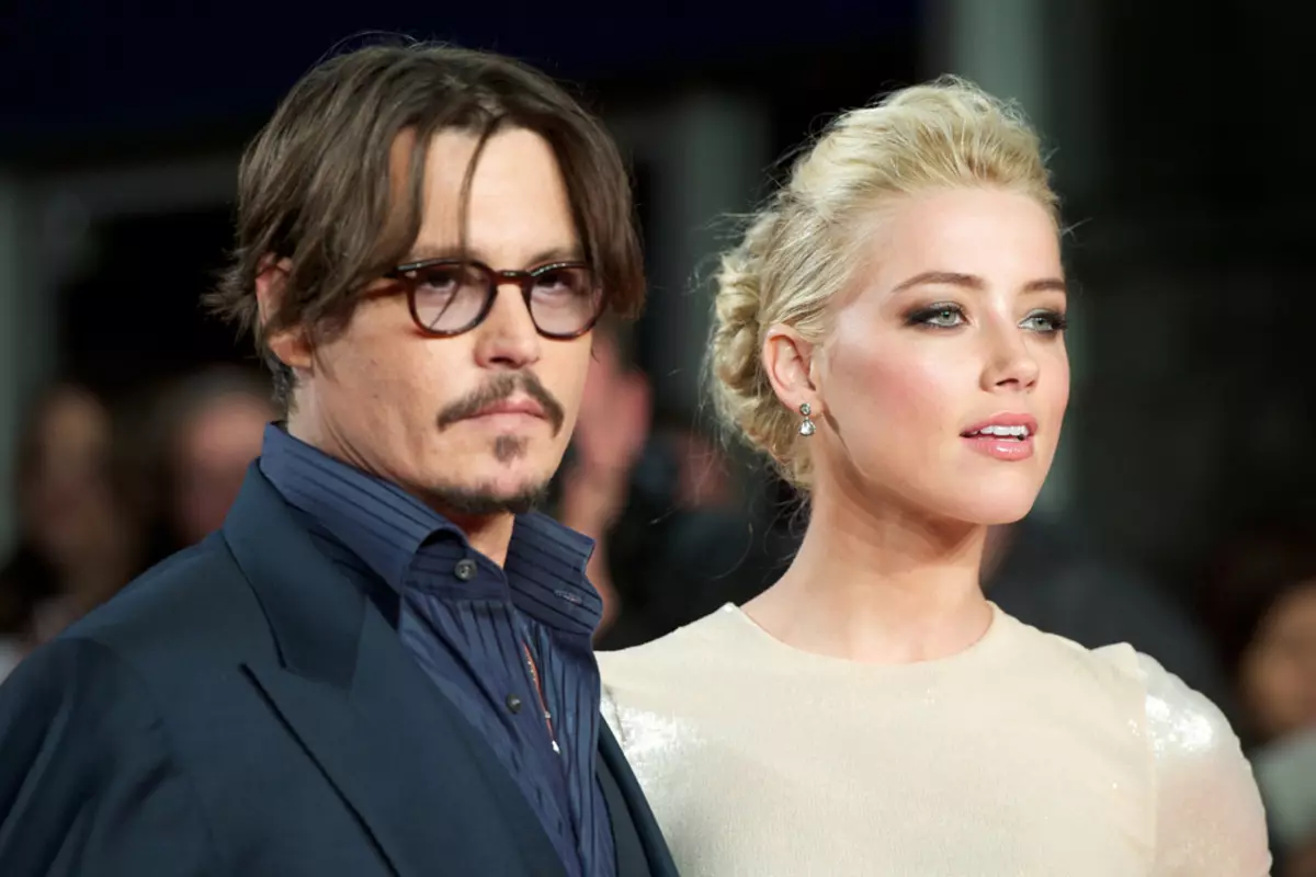 Johnny Depp skildrar sin fru: Amber Herd lämnade in dokument till domstol