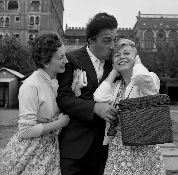 Bi lîstikvan Valentina Cortese li Venice, 1955