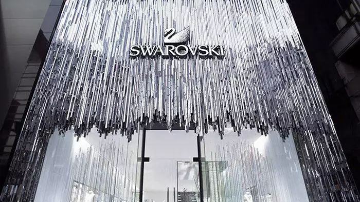 Swarovski မှ Crystals သည်ကမ္ဘာကြီးကိုသိမ်းပိုက်ခဲ့သည် 40673_3