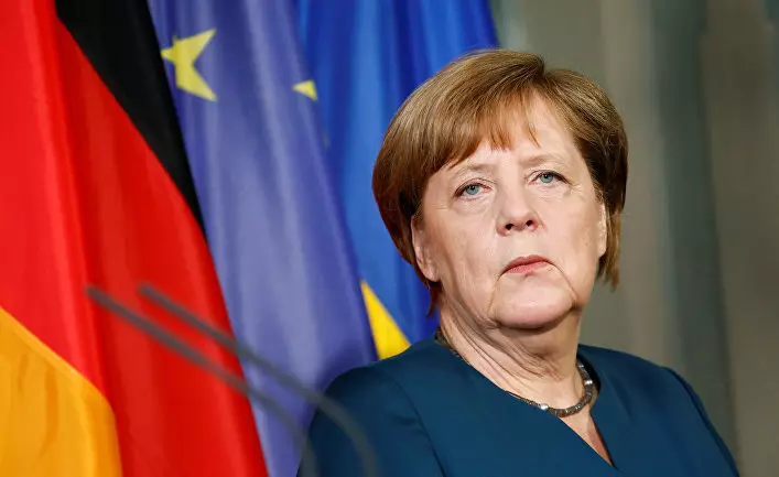 Metamorfosi Angels Merkel: da Komsomolski da GDR al cancelliere tedesco 40696_7