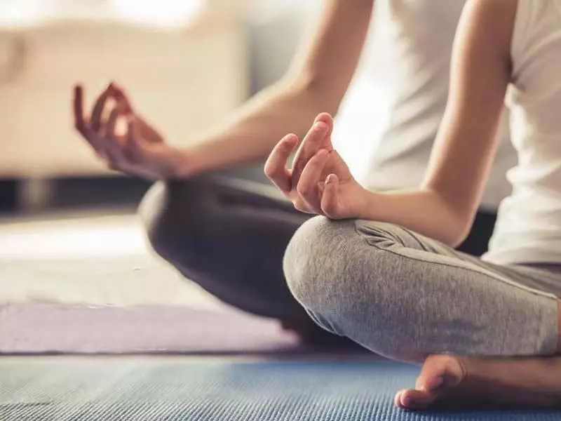 5 Astan Yoga, ο οποίος θα βοηθήσει να αντιμετωπίσει τον πονοκέφαλο χωρίς ναρκωτικά 40834_1